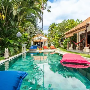  Villa Madu